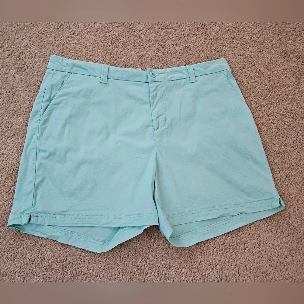 Magellan Outdoors Women's Size 18 Aqua Blue Shorts
